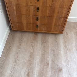 4drawer wood dresser