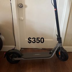 Ninebot kickscooter D18W