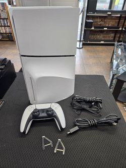 SONY PS5 SLIM (1TB) cfi-2115 W/ CTRL AND CABLES