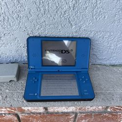Nintendo DSI XL 