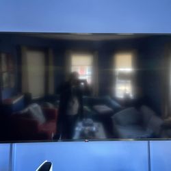 70” LG smart Tv 