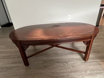 Large Traditional Wood Coffee/Center Table