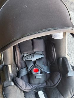 Doona Infant Car seat & base