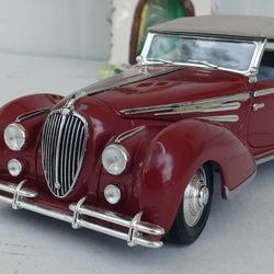 Die Cast Metal -  1947 Delahaye - Good Condition -