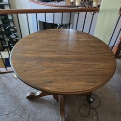 Round Table