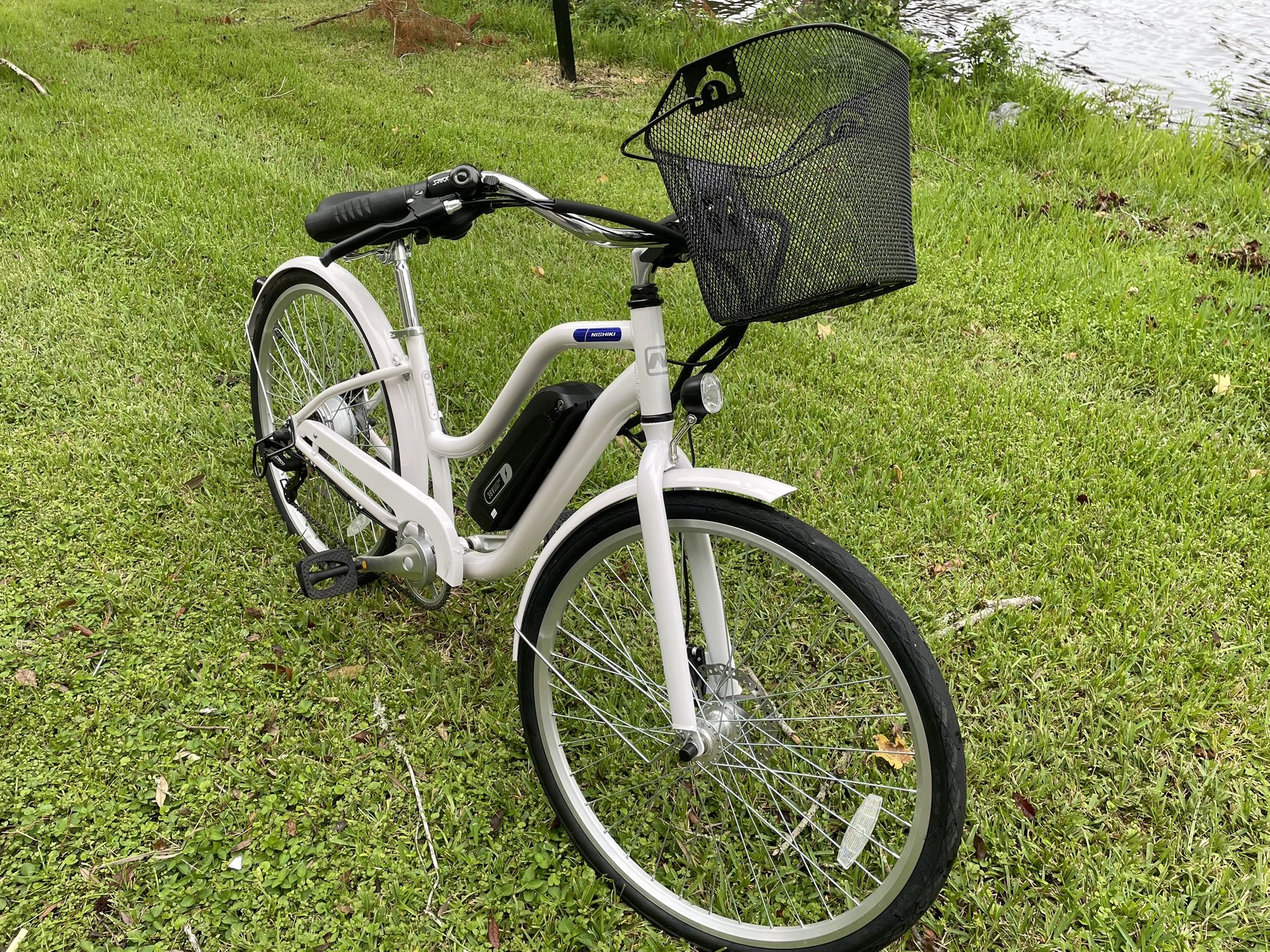 Electric Bike: Nishiki Womens Escalante Electric Bike 2022 Model.