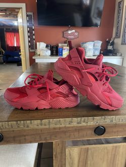 New Pair Of HURACHES Tried On To Small…Size 10 In Women 8 In Men’s …. My Lost $70