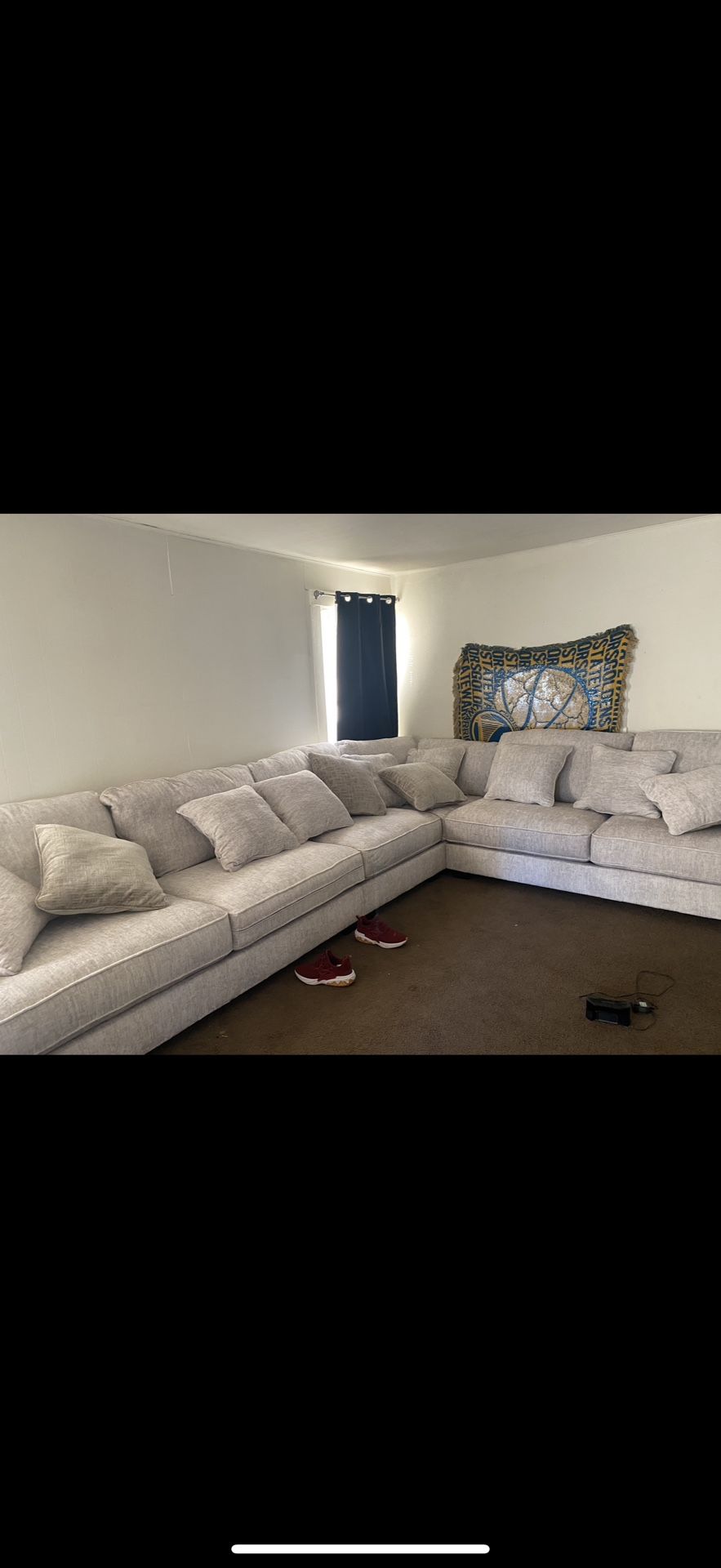 Uzair - Rawcliff 4 Piece Sectional Couch