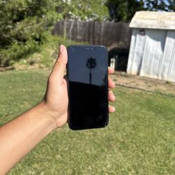 iPhone XR 64GB Unlocked – Minor Front Cracks, Fully Functional