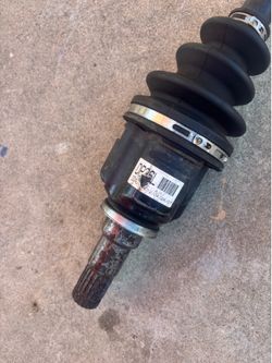 FRONT LEFT DRIVER SIDE AXLE SHAFT 2012-2017 TOYOTA PRIUS “” C””” 1.5L.