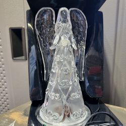 Free SYLVANIA Crystal Angel Treetop with color changing LED lights / 33182