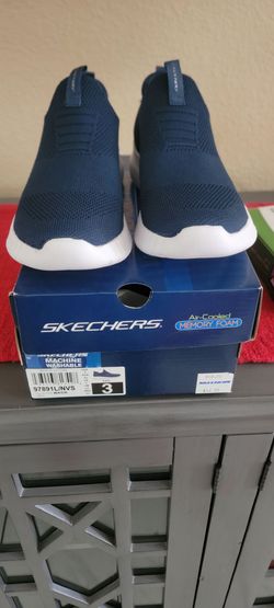 Skechers 3Y air cooled memory foam