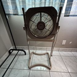 Free working fan