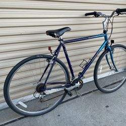 TREK 720 MULTITRACK  BIKE