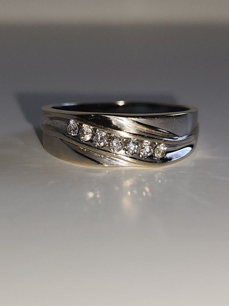 white gold 10k ring