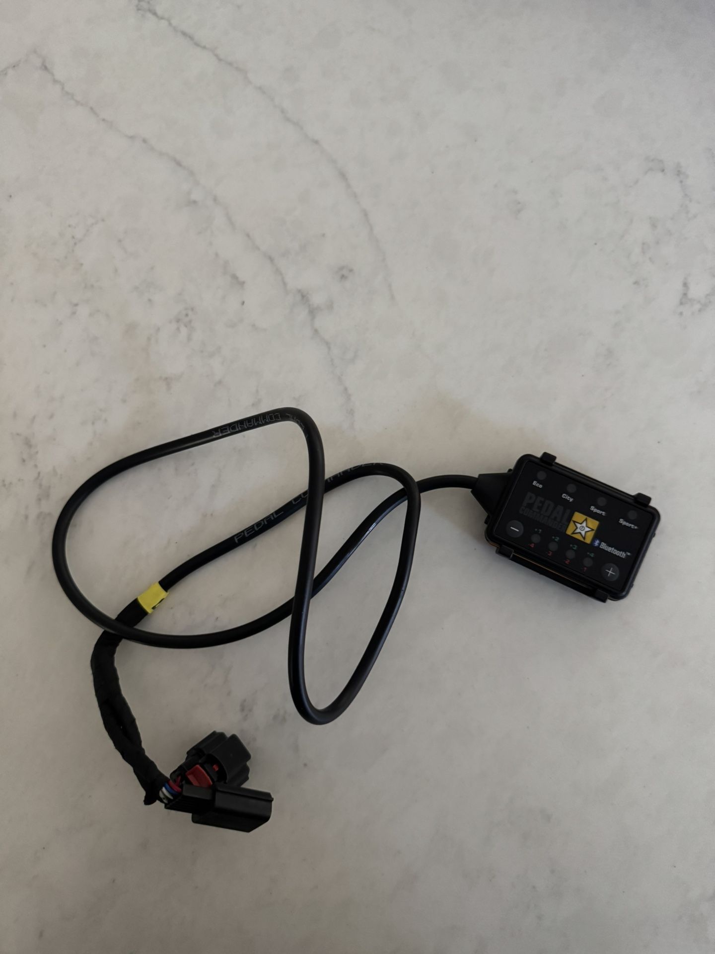 PC77 Pedal Commander gmc Sierra Chevrolet