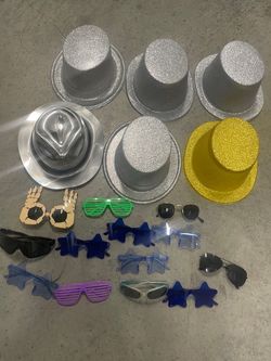 19 PC Top Hats and Sun Glasses