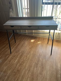 3 Drawer Desk