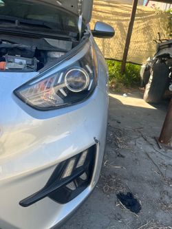 OEM 2020 2021 2022 Kia Niro Front Bumper Assembly