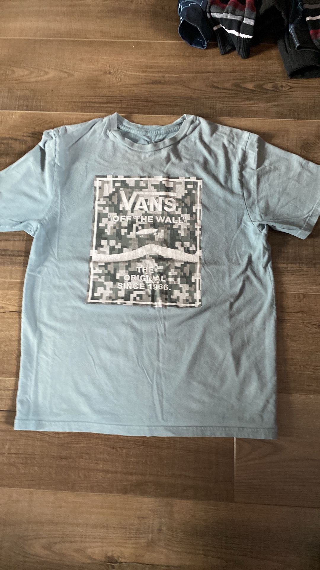 Vans Of The Walls Shirt(XL 14+)