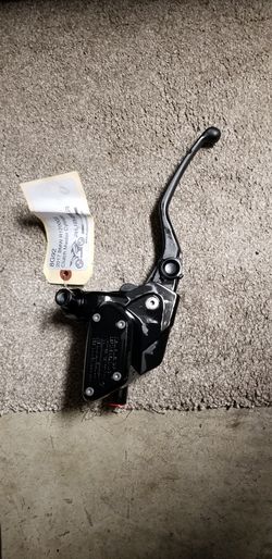 BRAND NEW 2017 BMW R1200 GS Clutch Master Cylinder. This is an out of stock item. Make an offer.