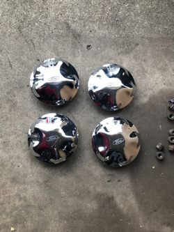 1999 Ford Expedition Wheel Caps