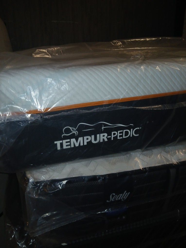 💥💥💥 $1200 Regular King Tempur-pedic Proadapt Firm Mattress Only $1200 💥💥💥