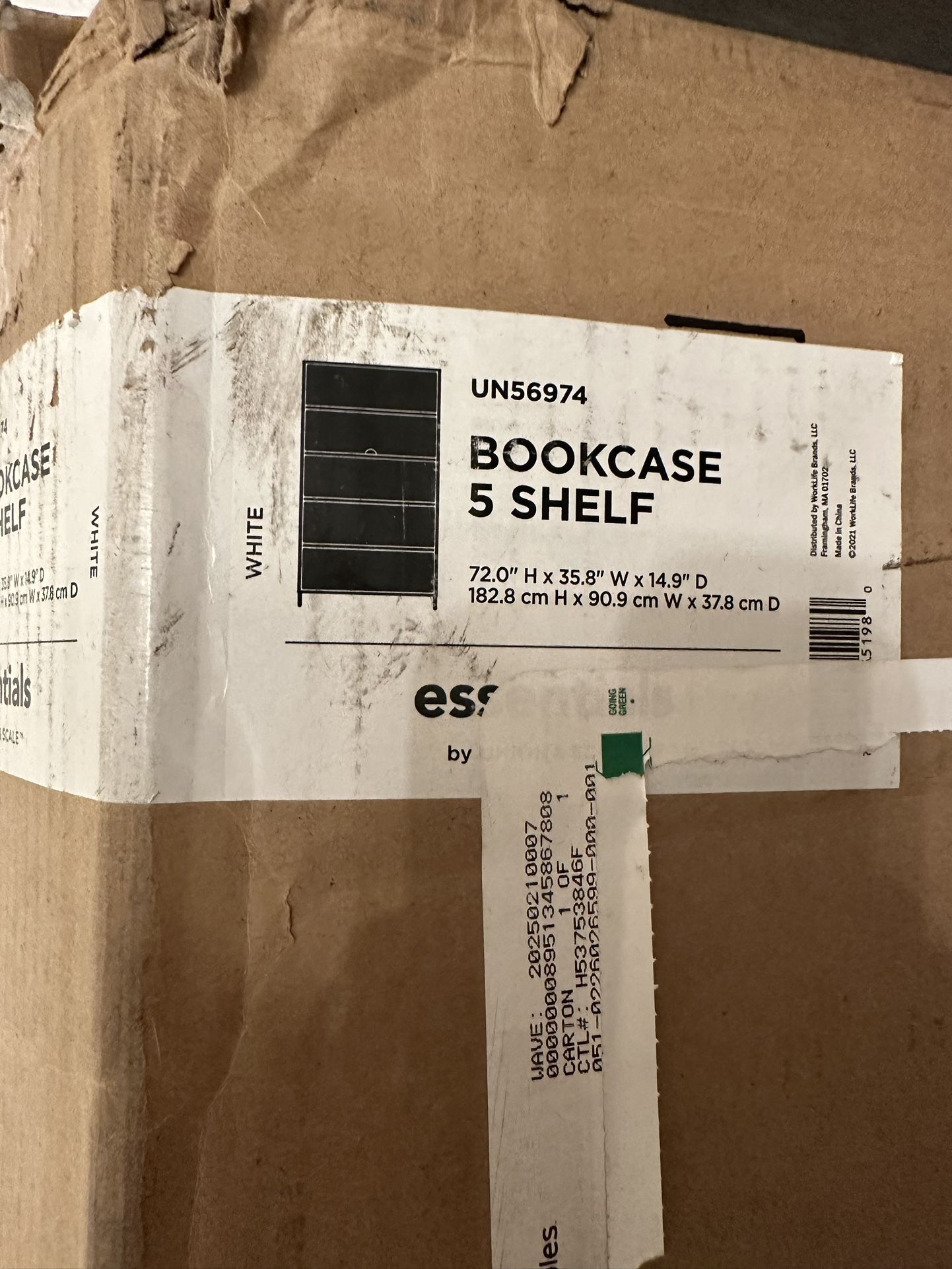 Bookcase / Shelf