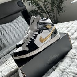 Air Jordan 1 Mid SE