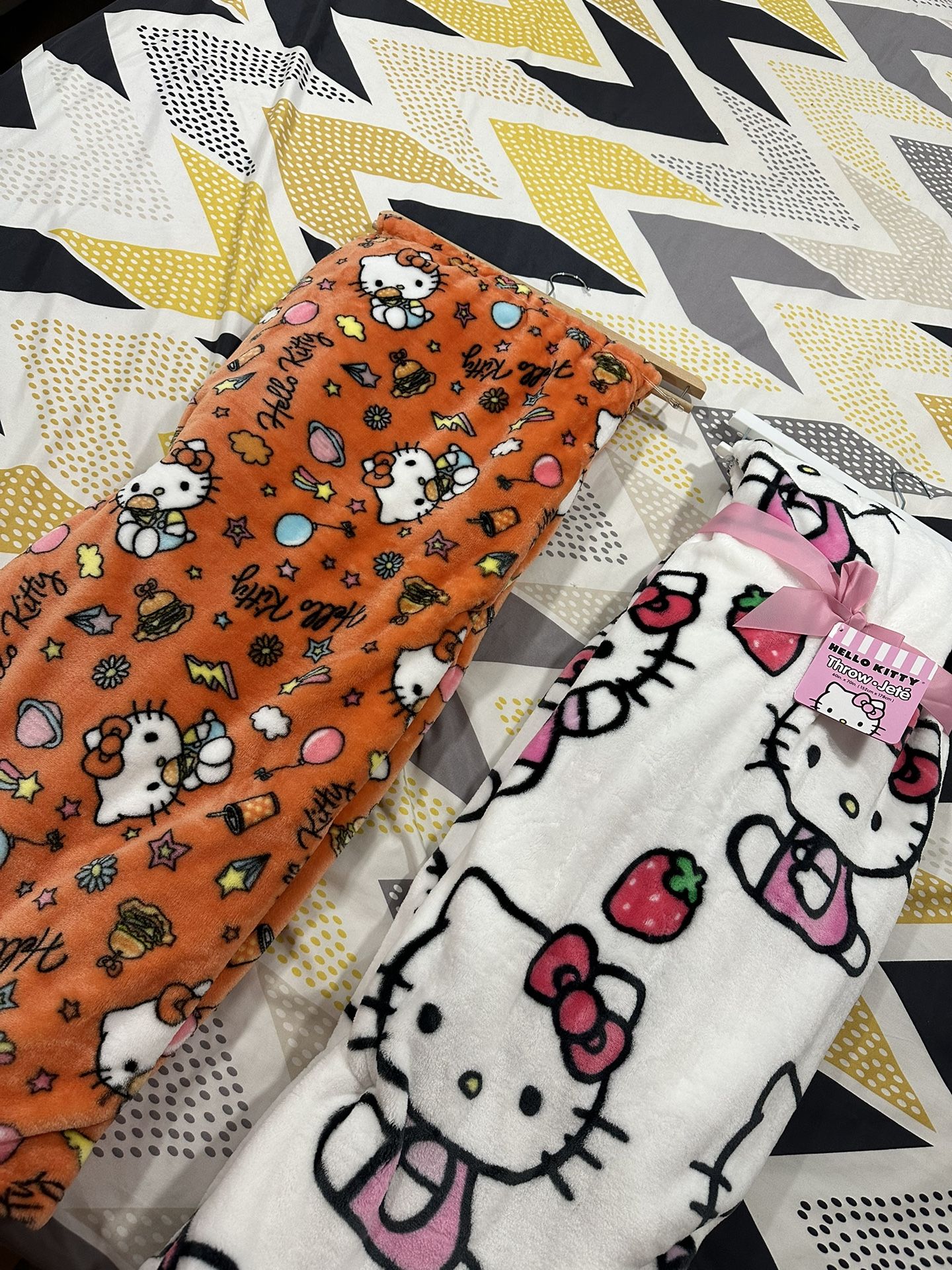 Hk Blankets