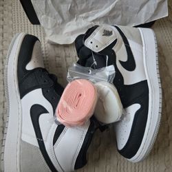 Nike Air Jordan Retro 1 Bleached Coral Shoes