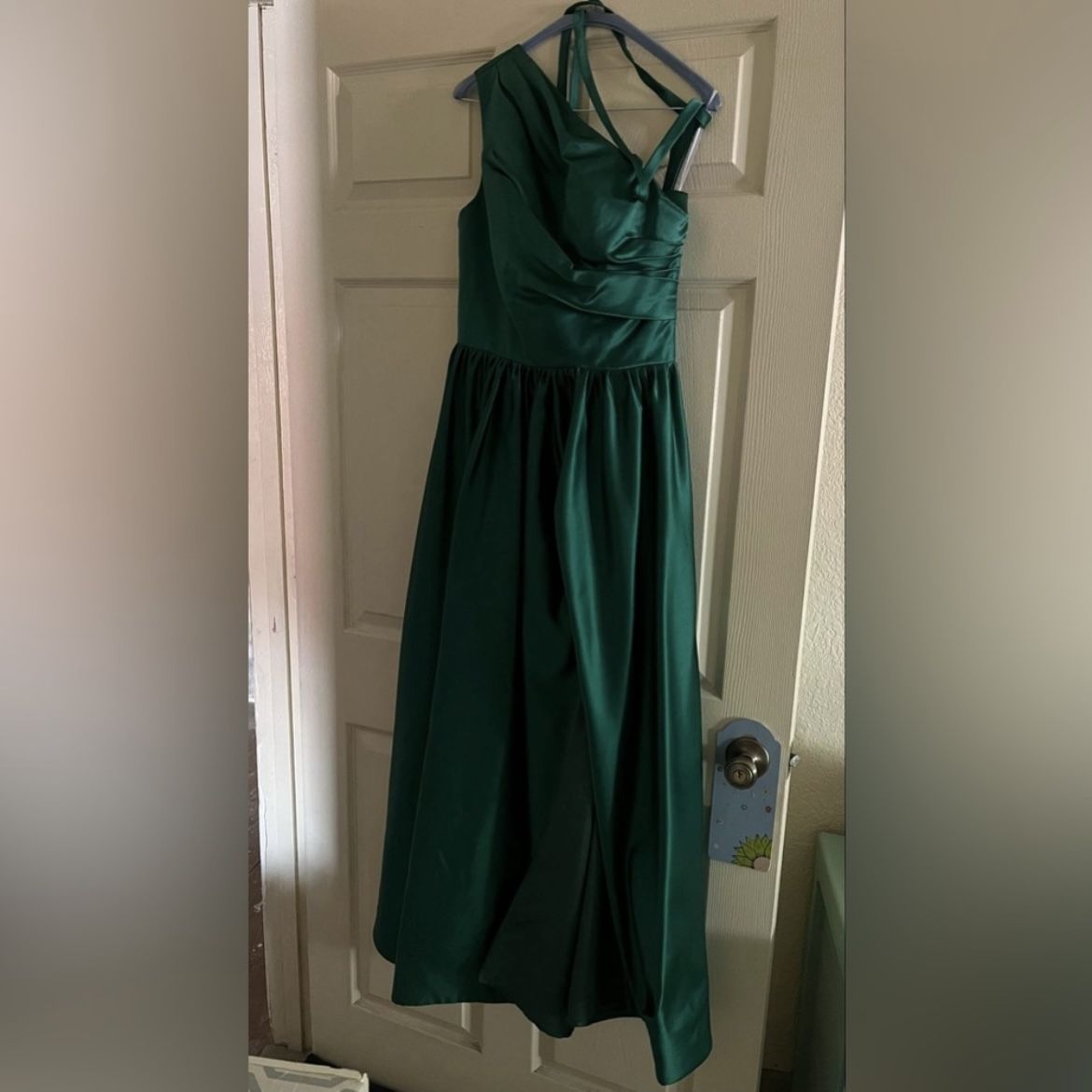 Elegant Green One Shoulder Dress