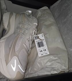 Pharell Adidas adistar jellyfish