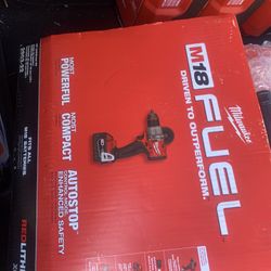 Milwaukee M18 Fuel Hammer Drill Kit