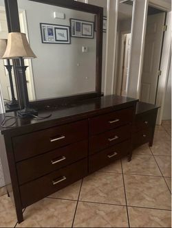 Dresser /mirror and night stand