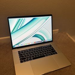 MacBook Pro 15" i7 16GB RAM 512GB SSD | Touch Bar | Adobe Suite + Logic Pro | 100%Battery Or Best Offer