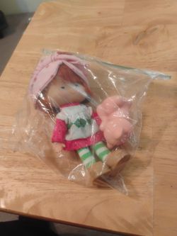 Vintage Strawberry Short Cake Doll And Cat