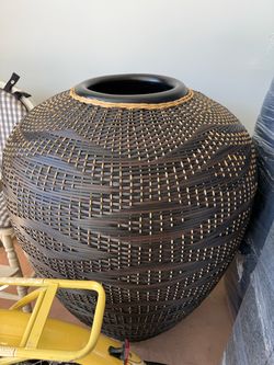 Vase/Planter - woven pattern