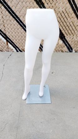 Female Leg Mannequin – White Display Stand for Leggings, Shorts, or Underwear –