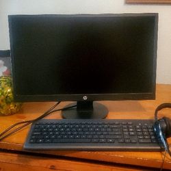 Monitor, Keyboard And Headphonea