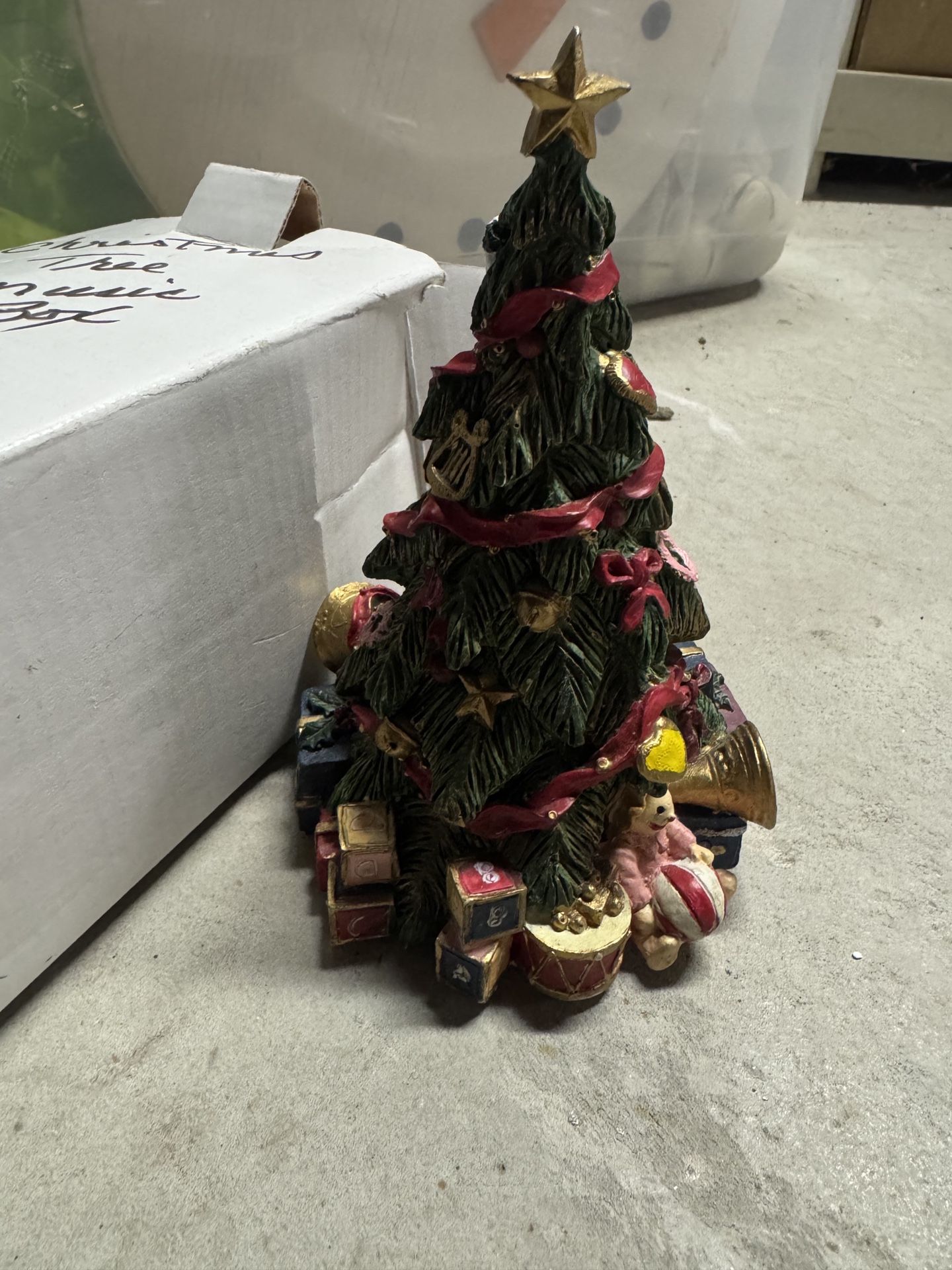 Vintage Christmas tree music box statue figurine home decor