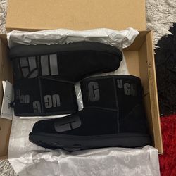 UGG Boots Kids Size 5