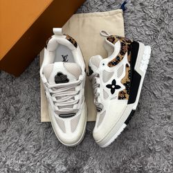 Shoes Louis Vuitton Size 11