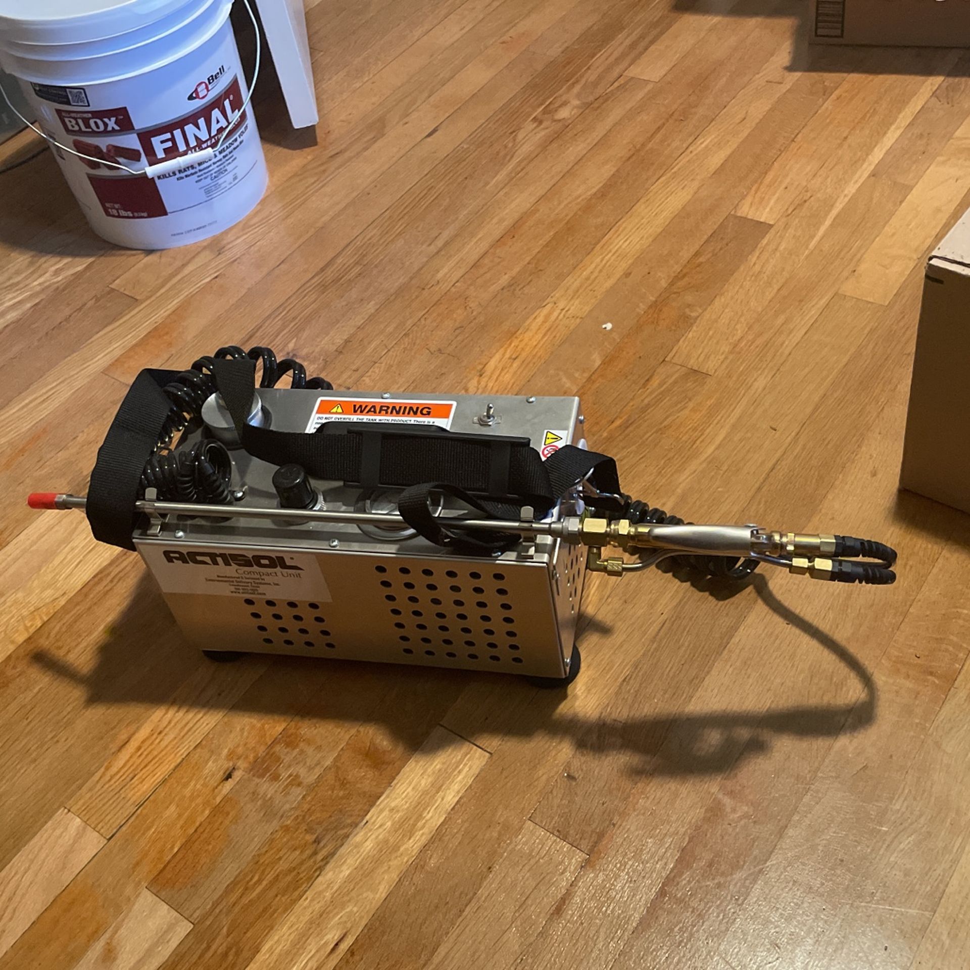 Pest Control Equipment! (Actisol Machine, Triple Jet Fogger, and Bee Suit!) for Sale in Fall