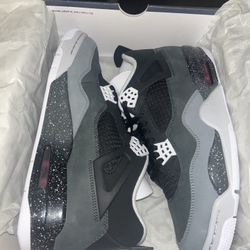 Jordan 4 Fear Size 11