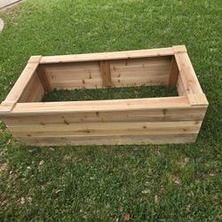 End Of Year Sale! Raised garden flower bed W/ lattice Attachable