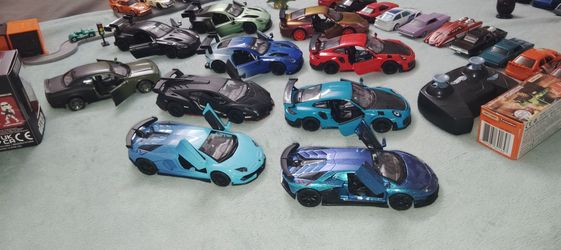 Hot Wheels 1:32 scale