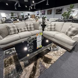 2 Pc Sofa And Loveseat 
