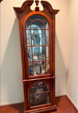Curio (2) Pulaski Furniture cherry finish