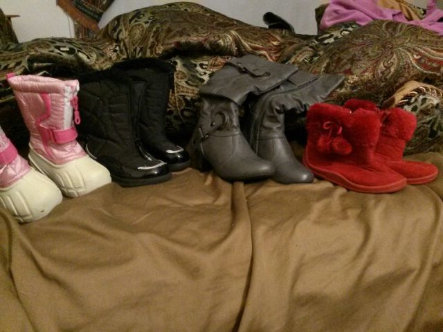 Girls boots